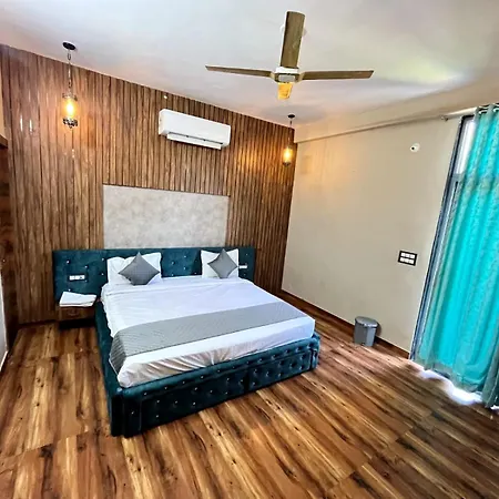 Mount Villa-3